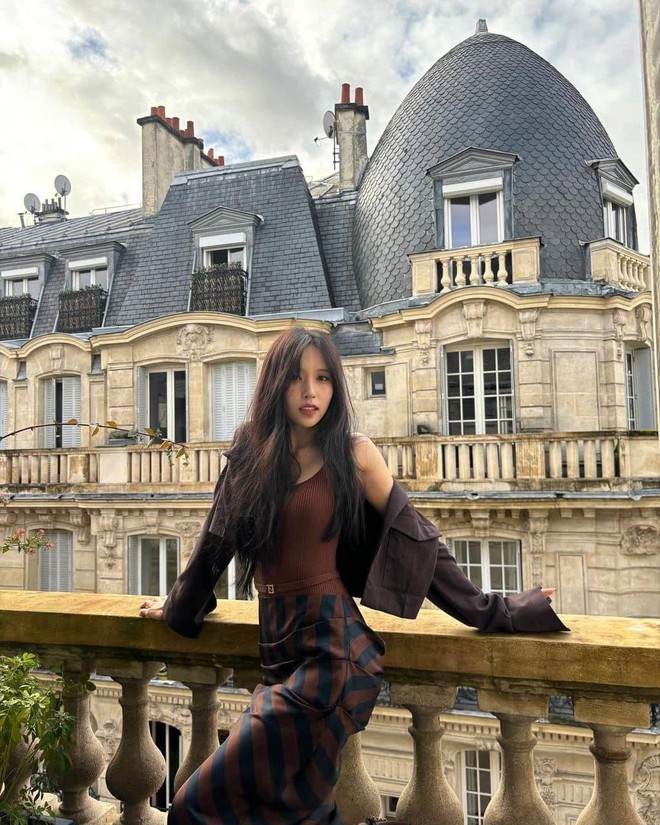 4 nữ idol được khen mặc đẹp, toả vibe tài phiệt: Jennie có lấn át được tiểu thư “hàng thật giá thật"?- Ảnh 17.
