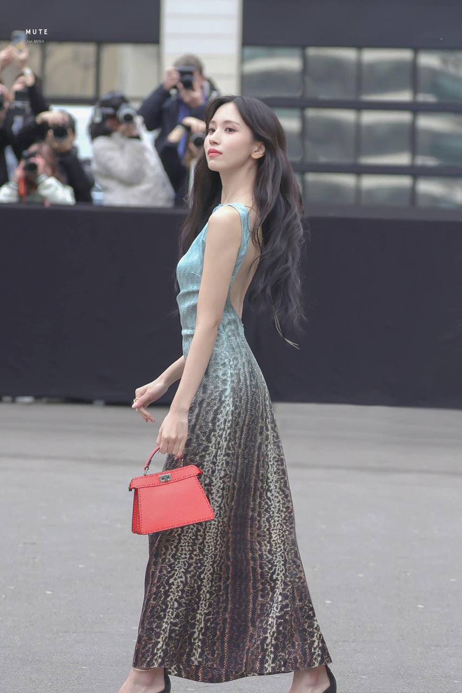 4 nữ idol được khen mặc đẹp, toả vibe tài phiệt: Jennie có lấn át được tiểu thư “hàng thật giá thật"?- Ảnh 19.