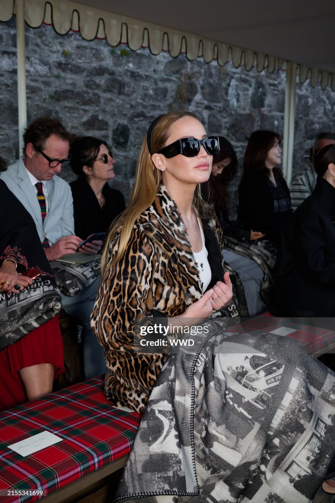 Han So Hee đụng độ Anya Taylor-Joy tại show Dior, có còn bị Getty Images dìm như ở LHP Cannes?- Ảnh 14.