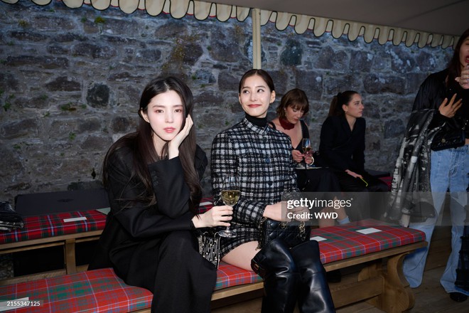 Han So Hee đụng độ Anya Taylor-Joy tại show Dior, có còn bị Getty Images dìm như ở LHP Cannes?- Ảnh 3.