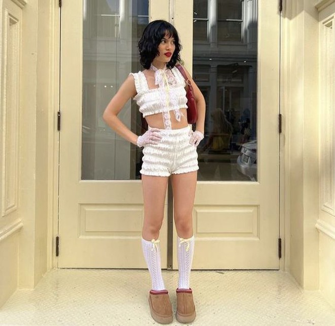 Bloomer shorts quá đỗi "hot", ngắm gái xinh từ Á sang Âu diện mà phát cuồng- Ảnh 2.