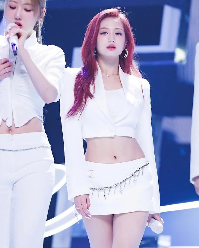 Học tập đàn chị, em gái BLACKPINK cũng nhiệt tình lăng xê local brand Việt- Ảnh 4. Học tập đàn chị, em gái BLACKPINK cũng nhiệt tình lăng xê local brand Việt- Ảnh 4.