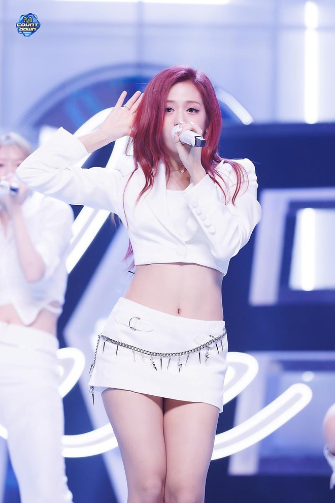 Học tập đàn chị, em gái BLACKPINK cũng nhiệt tình lăng xê local brand Việt- Ảnh 3. Học tập đàn chị, em gái BLACKPINK cũng nhiệt tình lăng xê local brand Việt- Ảnh 3.
