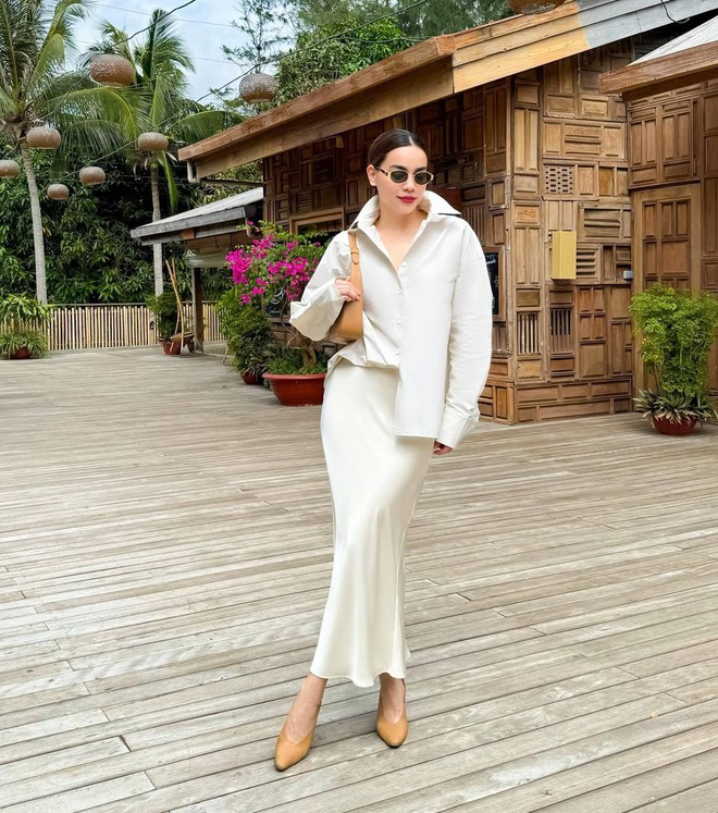Hà Hồ lựa quần áo đơn giản mà vẫn đẹp ngút ngàn, bí kíp mặc sang cho tuổi U40 là đây!- Ảnh 10. Hà Hồ lựa quần áo đơn giản mà vẫn đẹp ngút ngàn, bí kíp mặc sang cho tuổi U40 là đây!- Ảnh 10.