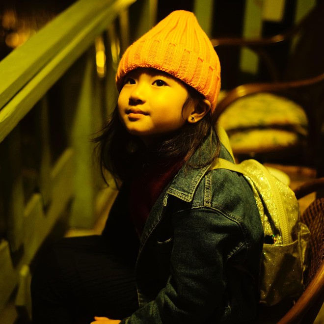 Con gái Kiên Ứng mới 8 tuổi đã cool không kém gì bố, tự mix đồ Hip- hop rất "okela"- Ảnh 4. Con gái Kiên Ứng mới 8 tuổi đã cool không kém gì bố, tự mix đồ Hip- hop rất "okela"- Ảnh 4.