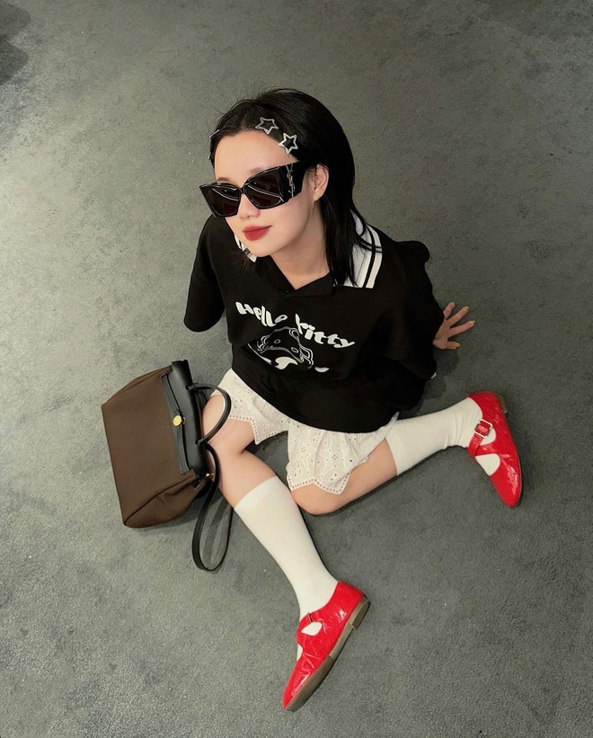 Làm mới giày Rosé, đưa Jennie, Baekhyun về tuổi thơ: Local brand Y2K gây chú ý với 2 màn collab chấn động 1 năm- Ảnh 33.