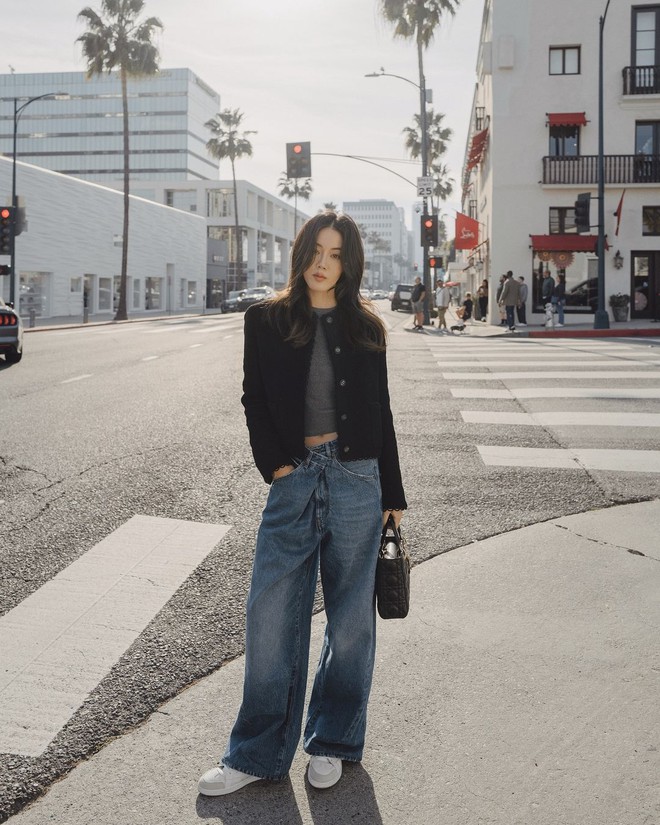 Hot fashion blogger cũng chỉ phối quần ống rộng theo 5 cách này, đảm bảo chất mà ai cũng sẵn đồ phối theo- Ảnh 16.