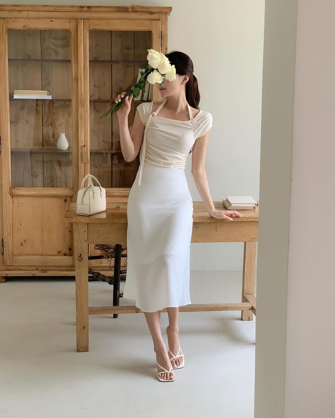 Set váy áo đang khiến trái tim nhiều chị em thổn thức: Ai mặc lên cũng thấy nhẹ nhàng, sang chảnh ngay!- Ảnh 5.