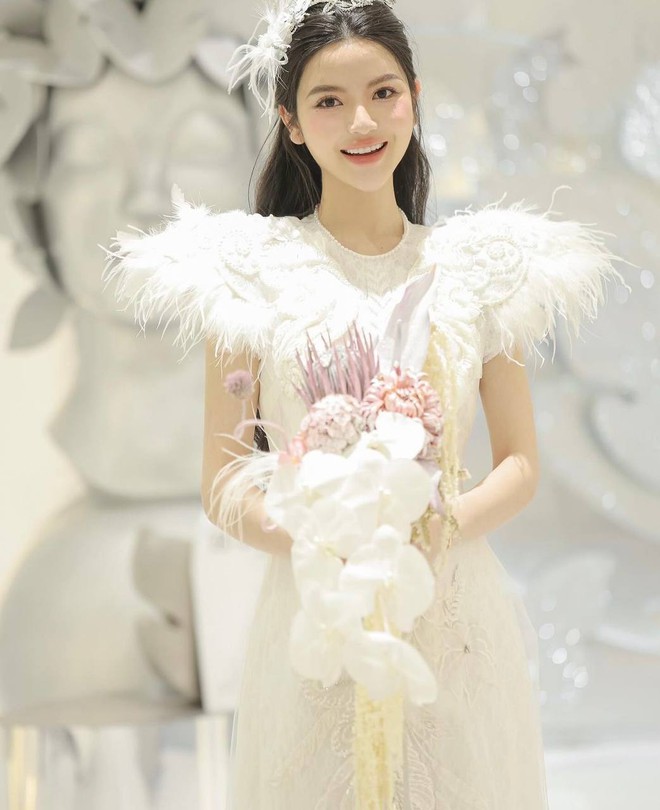 Tưởng là "thánh thẩm mỹ" nhưng Chu Thanh Huyền chỉ trung thành với 1 phương pháp để xinh hơn- Ảnh 13. Tưởng là "thánh thẩm mỹ" nhưng Chu Thanh Huyền chỉ trung thành với 1 phương pháp để xinh hơn- Ảnh 13.