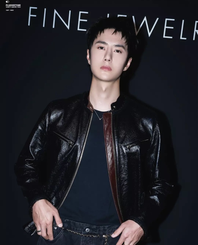 Vương Nhất Bác đọ độ bảnh với "tình mới" Triệu Lộ Tư tại event Chanel- Ảnh 4.