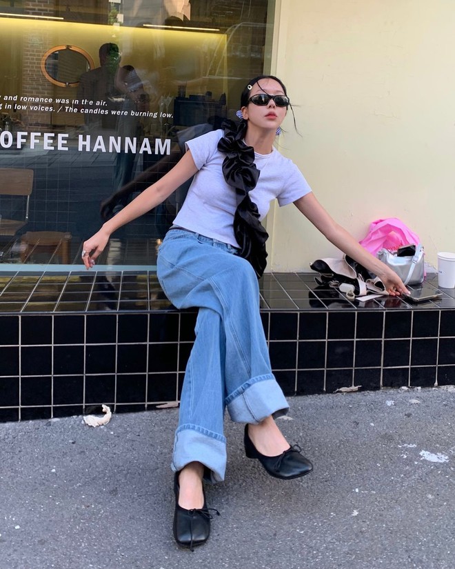 Quanh hè diện croptop, gái Hàn chỉ bạn list áo siêu xinh, phối đủ kiểu không chán- Ảnh 4. Quanh hè diện croptop, gái Hàn chỉ bạn list áo siêu xinh, phối đủ kiểu không chán- Ảnh 4.