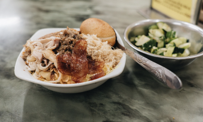 Hàng xôi nhiều tai tiếng bậc nhất Hà thành: Từng bán 2 tỷ/tháng, chủ quán dính tin đồn "vỡ nợ"?- Ảnh 3. Hàng xôi nhiều tai tiếng bậc nhất Hà thành: Từng bán 2 tỷ/tháng, chủ quán dính tin đồn "vỡ nợ"?- Ảnh 3.