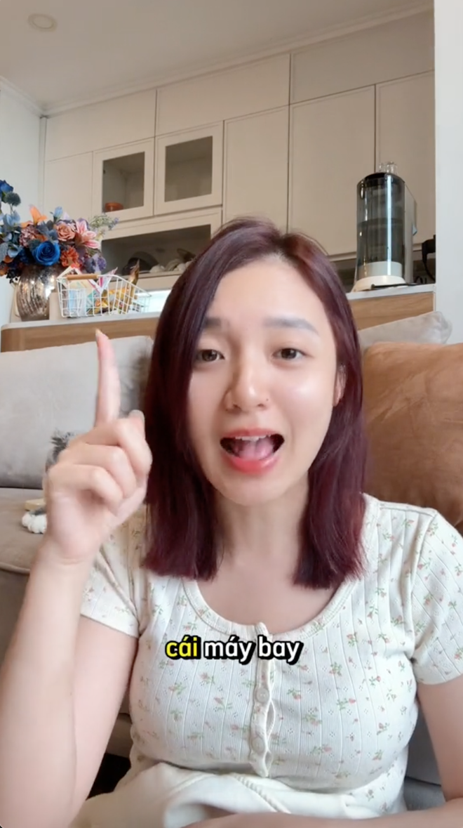 Nữ MC kể trải nghiệm "kinh dị" khi đi máy bay về Hà Nội: Tình huống bất cứ ai cũng có thể gặp trong đời- Ảnh 6. Nữ MC kể trải nghiệm "kinh dị" khi đi máy bay về Hà Nội: Tình huống bất cứ ai cũng có thể gặp trong đời- Ảnh 6.