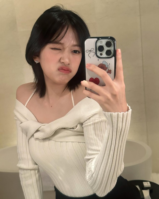 Từ chuyện Karina bị mắng vô cớ: Thời nào rồi mà còn coi áo hở vai là hở hang quá đà?- Ảnh 12.