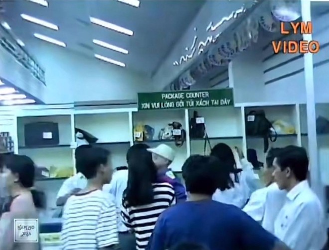 Trung tâm thương mại huyền thoại tại quận 10 chính thức "thay da đổi thịt", giới trẻ thi nhau lật lại quá khứ- Ảnh 16. Trung tâm thương mại huyền thoại tại quận 10 chính thức "thay da đổi thịt", giới trẻ thi nhau lật lại quá khứ- Ảnh 16.