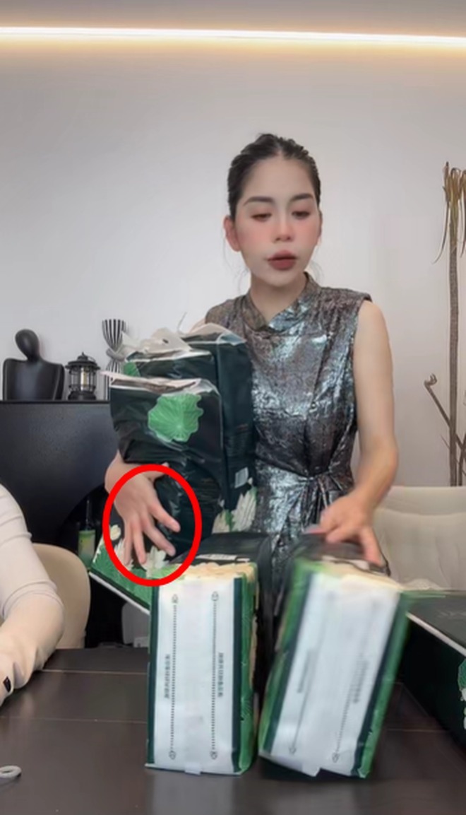 Sự khó hiểu của Hằng Du Mục khi 5 lần 7 lượt đem chuyện chồng vũ phu, tương tác bầm tay vào content bán hàng- Ảnh 3.