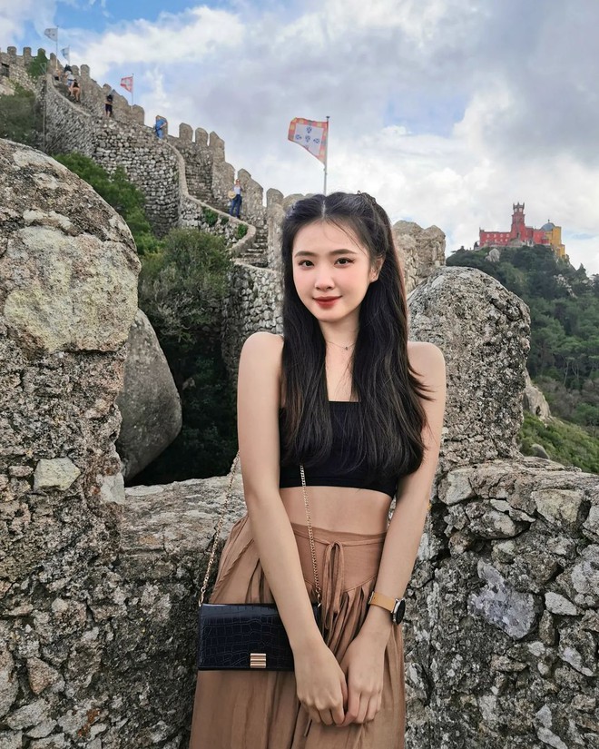 Làm “học bá mặc đẹp” như Bạch Lưu Dương không khó: Toàn quần áo bình dân chỉ loanh quanh 300k- Ảnh 10.