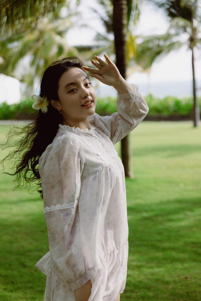 "Visual" trong veo của con gái út nhà cựu siêu mẫu Thúy Hạnh, 16 tuổi được khen đẹp không kém sao Hàn- Ảnh 5. "Visual" trong veo của con gái út nhà cựu siêu mẫu Thúy Hạnh, 16 tuổi được khen đẹp không kém sao Hàn- Ảnh 5.