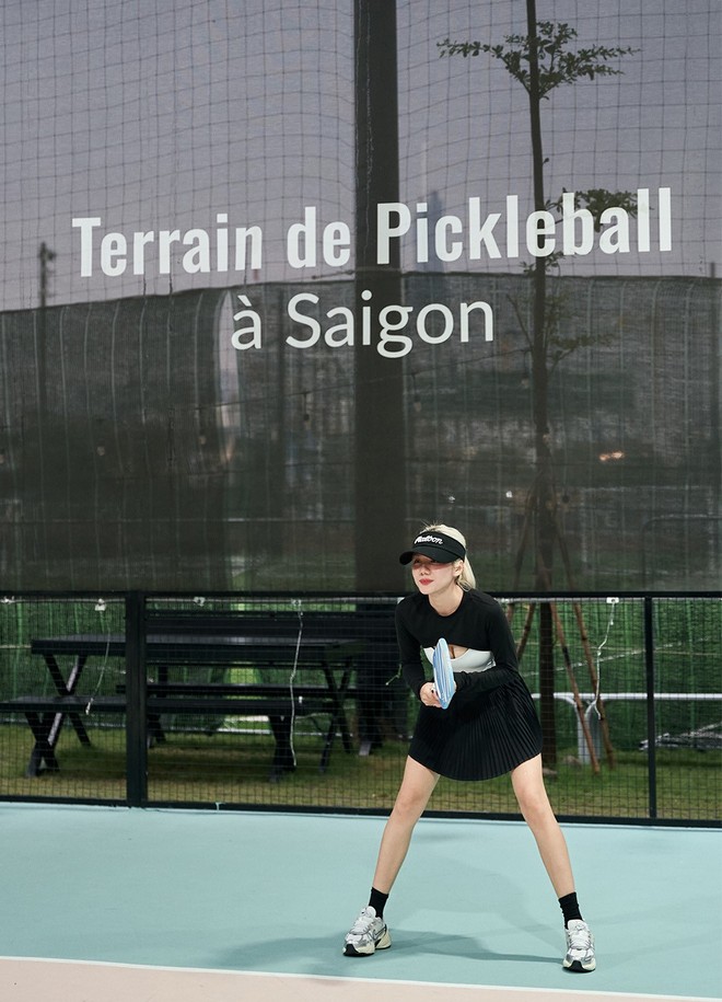 Mỹ nhân Việt chơi pickleball đâu chỉ chú tâm quần áo, tới vợt cũng rất chịu chi- Ảnh 11. Mỹ nhân Việt chơi pickleball đâu chỉ chú tâm quần áo, tới vợt cũng rất chịu chi- Ảnh 11.
