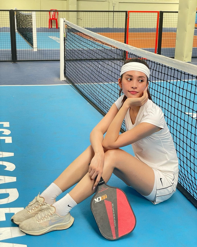 Mỹ nhân Việt chơi pickleball đâu chỉ chú tâm quần áo, tới vợt cũng rất chịu chi- Ảnh 4. Mỹ nhân Việt chơi pickleball đâu chỉ chú tâm quần áo, tới vợt cũng rất chịu chi- Ảnh 4.