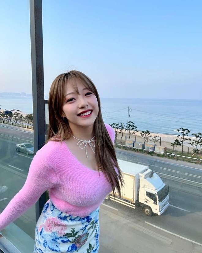 Nữ idol gây bão với body nóng bỏng, dự sẽ thành nữ thần sexy thế hệ mới- Ảnh 14. Nữ idol gây bão với body nóng bỏng, dự sẽ thành nữ thần sexy thế hệ mới- Ảnh 14.