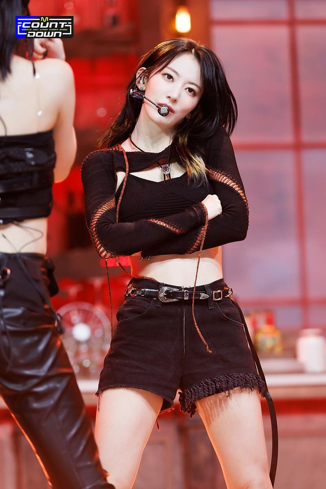 Tranh cãi chuyện "em gái BLACKPINK" được bình chọn là nhóm nhạc kém tài nhất- Ảnh 7.