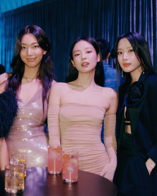 9,7 triệu người ngả mũ trước visual 17 năm không đổi của Moon Ga Young- Ảnh 10. 9,7 triệu người ngả mũ trước visual 17 năm không đổi của Moon Ga Young- Ảnh 10.