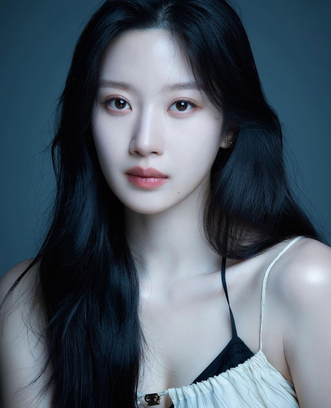 9,7 triệu người ngả mũ trước visual 17 năm không đổi của Moon Ga Young- Ảnh 5. 9,7 triệu người ngả mũ trước visual 17 năm không đổi của Moon Ga Young- Ảnh 5.