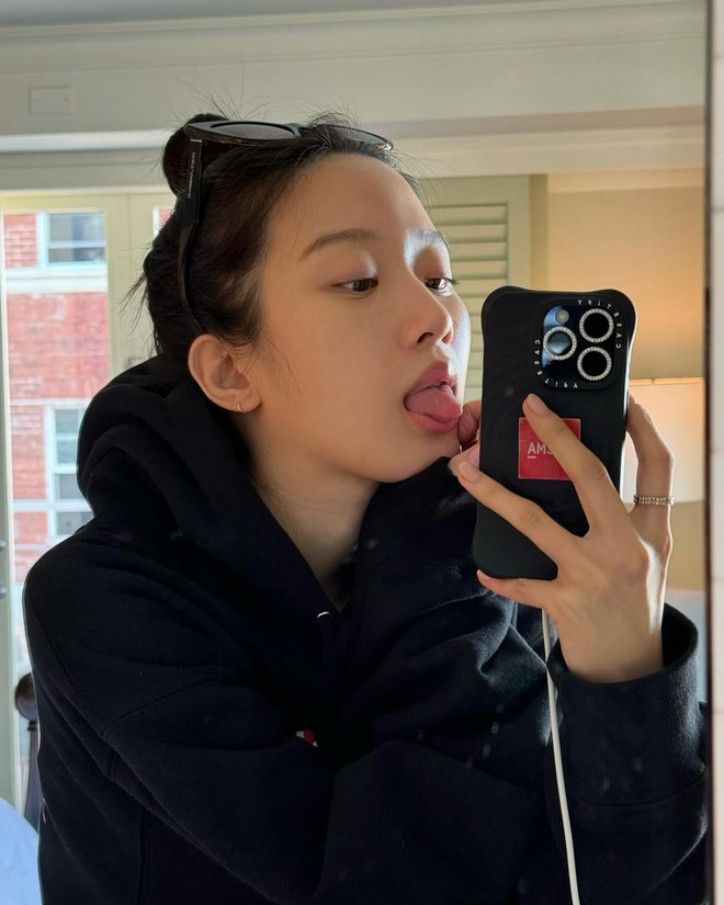 9,7 triệu người ngả mũ trước visual 17 năm không đổi của Moon Ga Young- Ảnh 12. 9,7 triệu người ngả mũ trước visual 17 năm không đổi của Moon Ga Young- Ảnh 12.