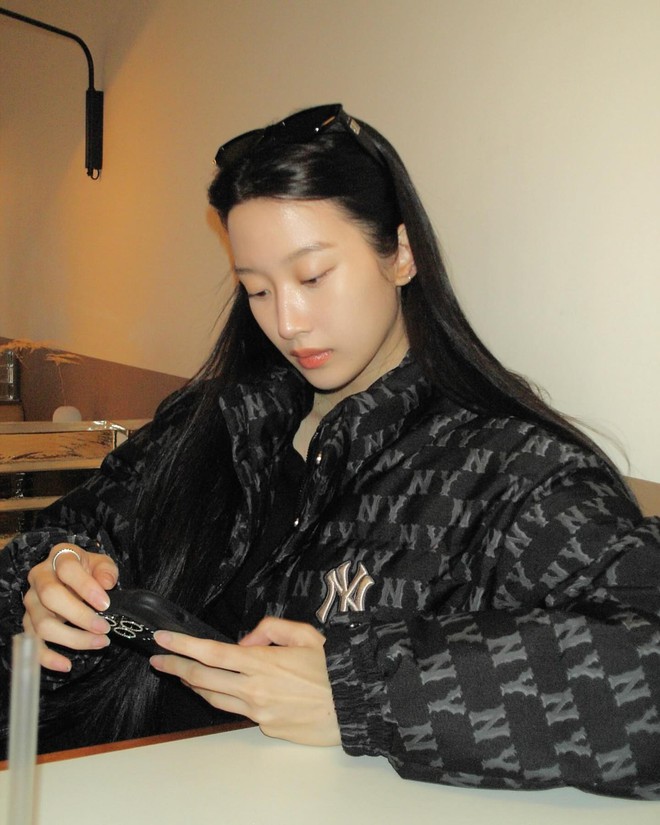9,7 triệu người ngả mũ trước visual 17 năm không đổi của Moon Ga Young- Ảnh 11. 9,7 triệu người ngả mũ trước visual 17 năm không đổi của Moon Ga Young- Ảnh 11.