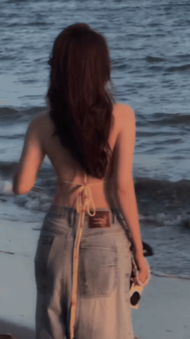 Mỹ nữ tỉ view của YouTube Việt: U35 mà visual như nữ sinh, body đẹp nhưng thích mặc kín- Ảnh 12. Mỹ nữ tỉ view của YouTube Việt: U35 mà visual như nữ sinh, body đẹp nhưng thích mặc kín- Ảnh 12.