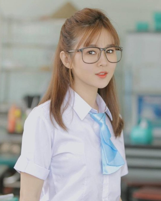 Mỹ nữ tỉ view của YouTube Việt: U35 mà visual như nữ sinh, body đẹp nhưng thích mặc kín- Ảnh 7. Mỹ nữ tỉ view của YouTube Việt: U35 mà visual như nữ sinh, body đẹp nhưng thích mặc kín- Ảnh 7.