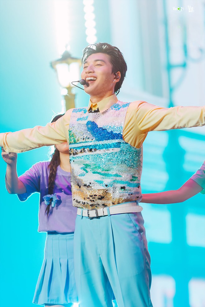 Ai đó nên đưa HIEUTHUHAI hướng dẫn sử dụng vẻ đẹp trai chứ style ăn mặc khiến fan lo lắm!- Ảnh 11. Ai đó nên đưa HIEUTHUHAI hướng dẫn sử dụng vẻ đẹp trai chứ style ăn mặc khiến fan lo lắm!- Ảnh 11.