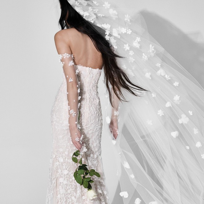 verawangbride2024-03-05t163630000z-1727322469510380361199.jpg