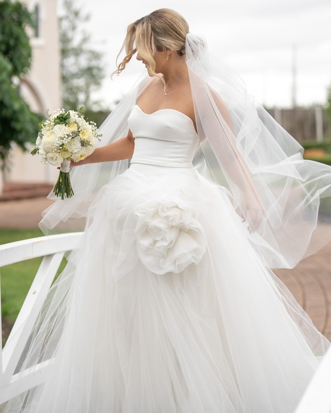 verawangbride2024-07-15t132559000z-17273224695381525900614.jpg