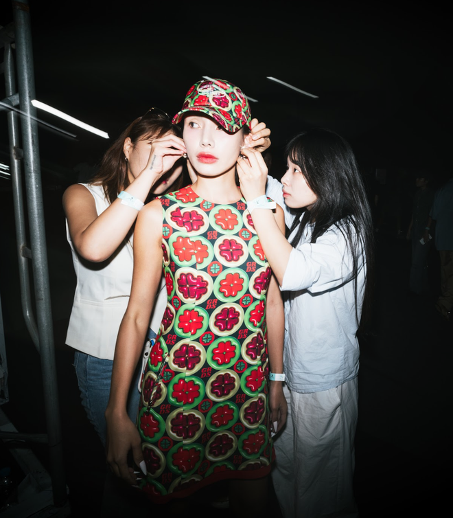 Hiếm lắm mới có ca sĩ Việt diễn tại Seoul Fashion Week: Thần thái cực slay dù lần đầu catwalk- Ảnh 6. Hiếm lắm mới có ca sĩ Việt diễn tại Seoul Fashion Week: Thần thái cực slay dù lần đầu catwalk- Ảnh 6.