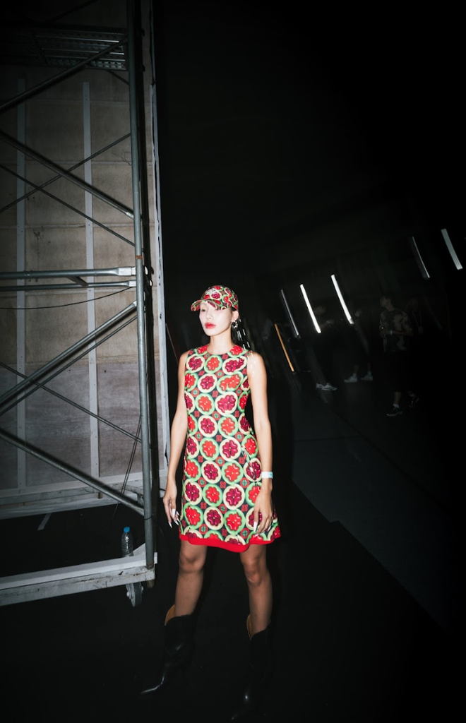 Hiếm lắm mới có ca sĩ Việt diễn tại Seoul Fashion Week: Thần thái cực slay dù lần đầu catwalk- Ảnh 7. Hiếm lắm mới có ca sĩ Việt diễn tại Seoul Fashion Week: Thần thái cực slay dù lần đầu catwalk- Ảnh 7.