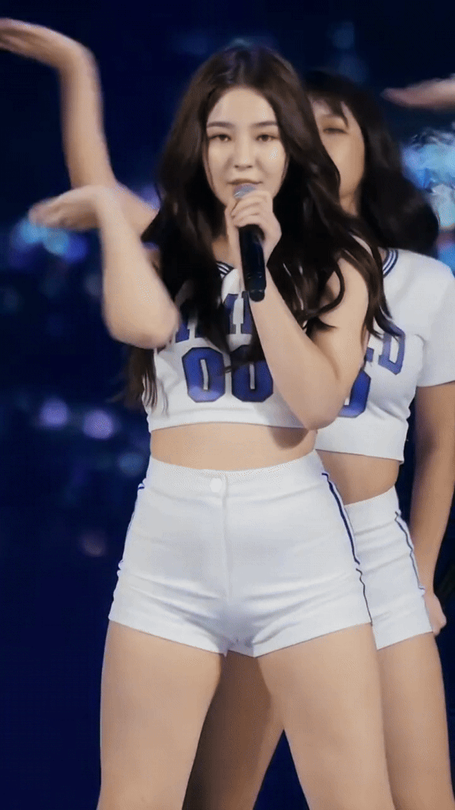 Hot girl phố đi bộ Hà Nội 1 thời giờ là mỹ nhân đẹp vượt mặt BLACKPINK- Ảnh 19. Hot girl phố đi bộ Hà Nội 1 thời giờ là mỹ nhân đẹp vượt mặt BLACKPINK- Ảnh 19.
