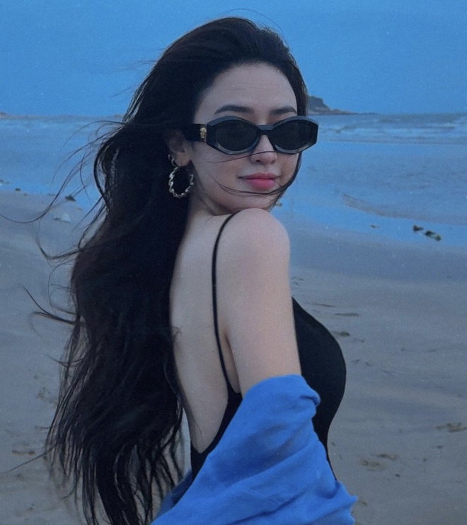 Quyên Qui sở hữu body "đốt mắt", thế nhưng gái xinh Đảo Thiên Đường chỉ mê 1 kiểu áo kín đáo- Ảnh 8.