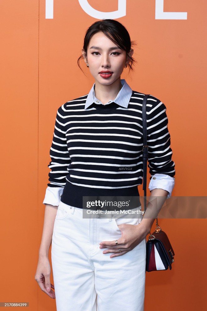 Jisoo và Thuỳ Tiên cùng tới NYFW, chị cả BLACKPINK hack tuổi ngoạn mục so với 6 năm trước- Ảnh 15. Jisoo và Thuỳ Tiên cùng tới NYFW, chị cả BLACKPINK hack tuổi ngoạn mục so với 6 năm trước- Ảnh 15.