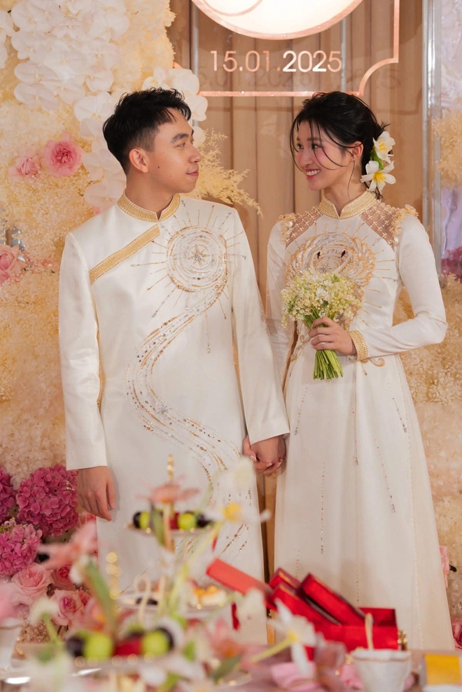 Soi ảnh cận nhan sắc của mẹ Phương Nhi, hóa ra Á hậu được thừa hưởng visual "đỉnh nóc" từ đây!- Ảnh 18.