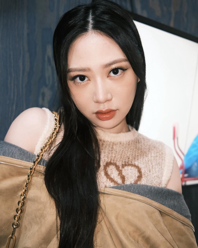 Ái nữ "ngậm thìa vàng" của tài tử Diệp Vấn: 21 tuổi cao 1m8, sắc vóc sexy không cưỡng nổi- Ảnh 2.