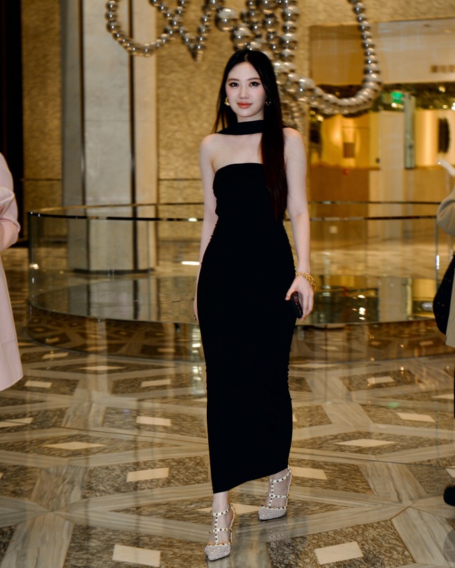 Ái nữ "ngậm thìa vàng" của tài tử Diệp Vấn: 21 tuổi cao 1m8, sắc vóc sexy không cưỡng nổi- Ảnh 8.