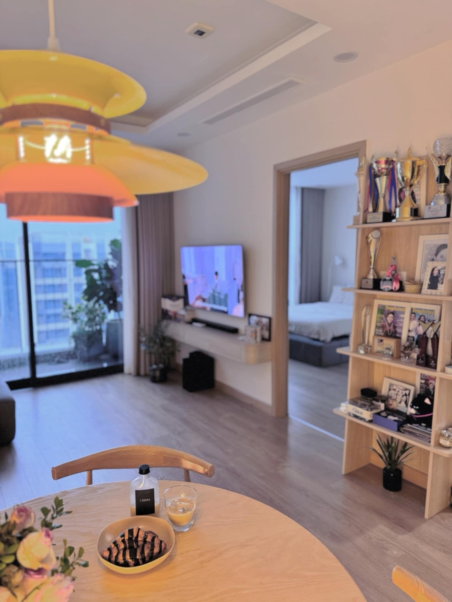 Bức ảnh giải đáp câu hỏi "Mai Ngọc cưới thiếu gia Bắc Giang, sao vẫn ở nhà mình?": Người giàu có lối đi riêng!- Ảnh 3.