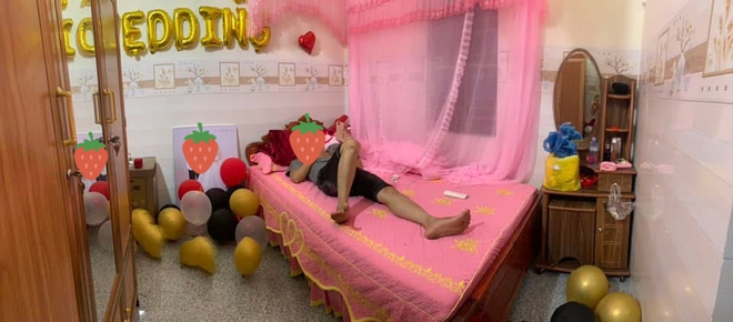 Bức ảnh chụp căn phòng ngủ: Nhìn qua thì bình thường, nhìn kỹ mới "khóc thét"- Ảnh 3.
