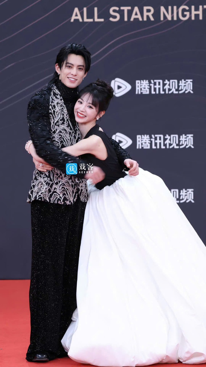 Văn hoá "xào couple" độc hại showbiz: Kinh doanh hẹn hò thu lợi khủng nhưng đủ luật ngầm, chiêu trò "hiểm"- Ảnh 10.