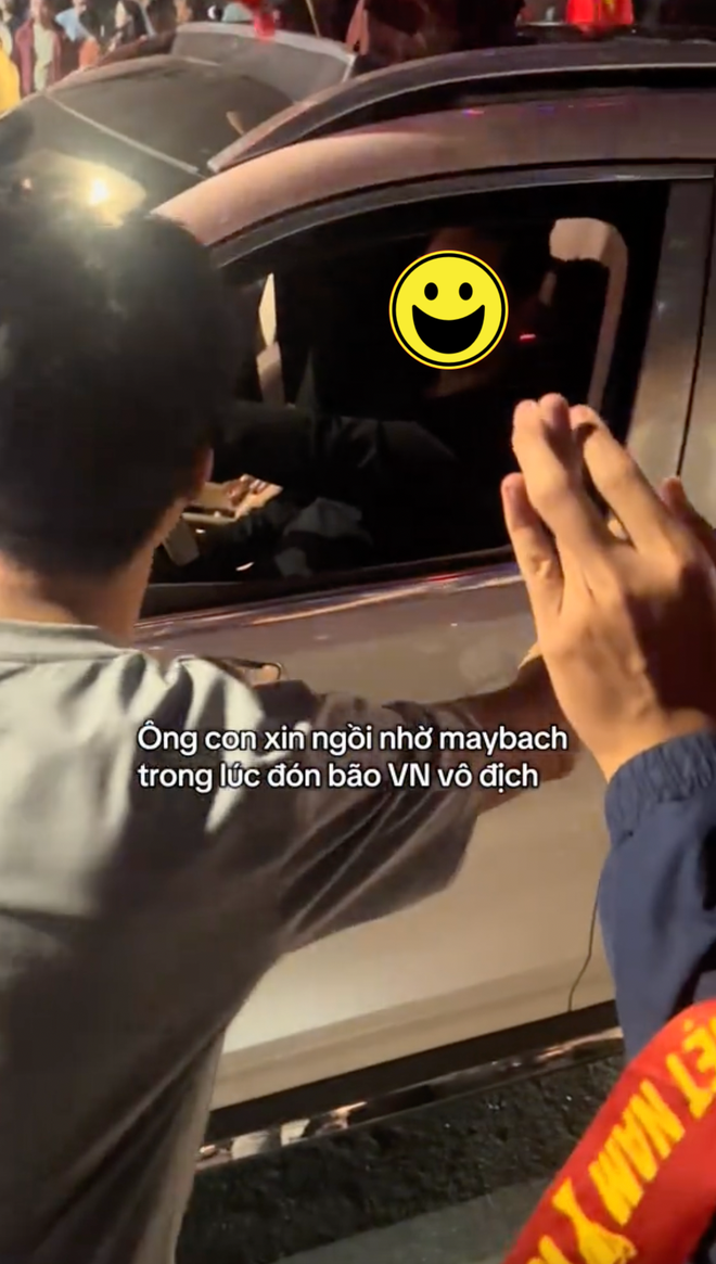 Đang đi bão, thanh niên Hà Nội xin quá giang luôn xe Maybach rồi nhận về cái kết không ai nghĩ đến- Ảnh 2. Đang đi bão, thanh niên Hà Nội xin quá giang luôn xe Maybach rồi nhận về cái kết không ai nghĩ đến- Ảnh 2.