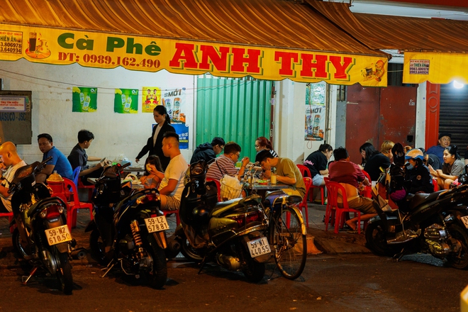 Trấn Thành ra phường Bình Tây ăn "cơm tấm âm phủ" rồi nói đúng 1 câu!- Ảnh 10.
