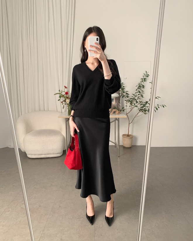 Ai cũng mặc đẹp hơn hẳn chỉ với 5 món thời trang tối màu- Ảnh 8.