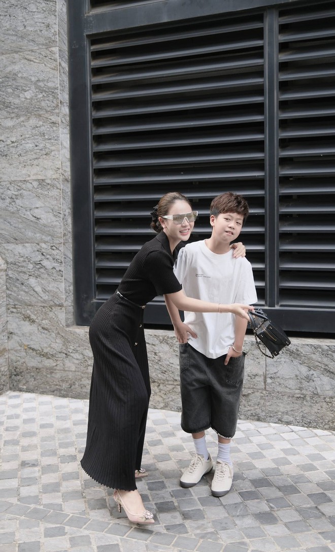 Lương Thu Trang làm mẹ đơn thân, con trai 11 tuổi sắp cao bằng mẹ, ra dáng soái ca nhí- Ảnh 3. Lương Thu Trang làm mẹ đơn thân, con trai 11 tuổi sắp cao bằng mẹ, ra dáng soái ca nhí- Ảnh 3.